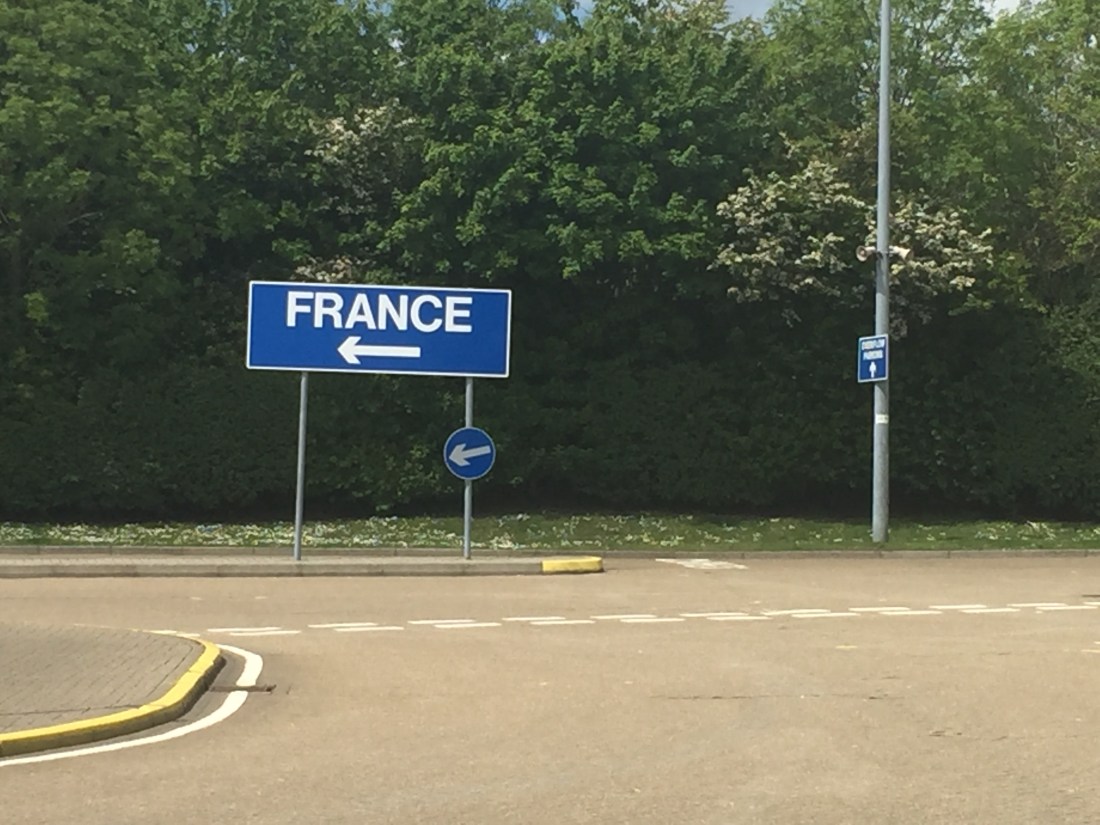 france signpost.JPG